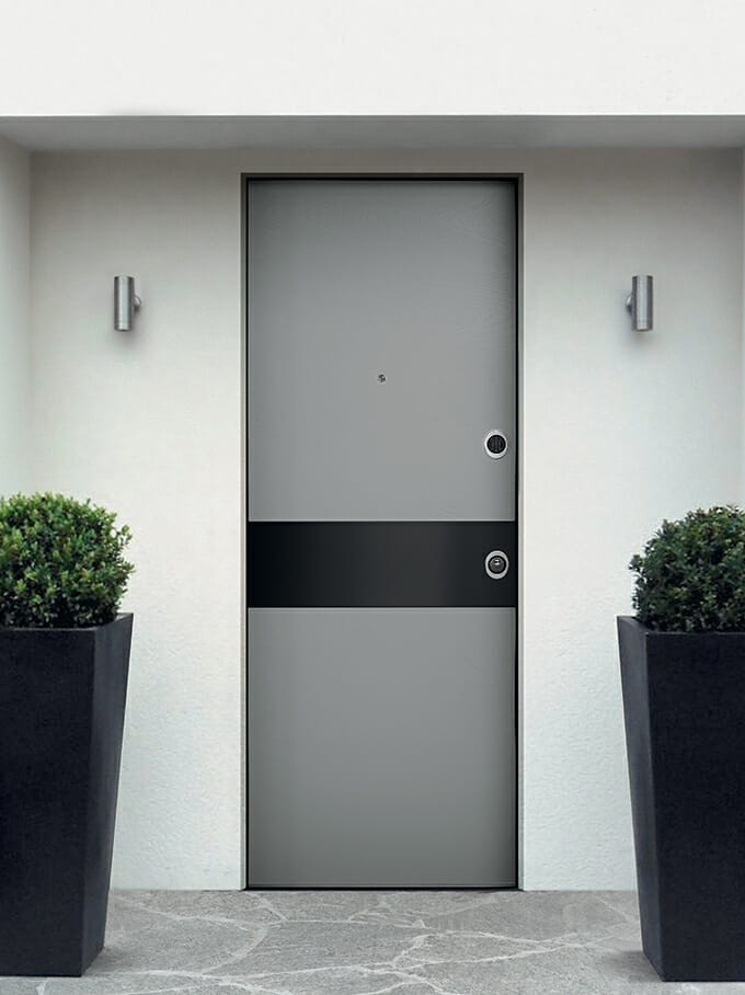 Portoncino blindato grigio con fascia nera satinata